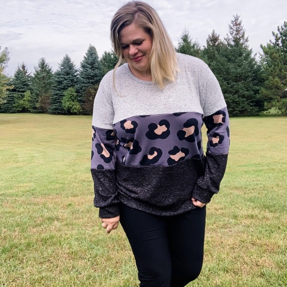 NWT Color Block Leopard & Gray Sweater - Picture 5 of 7